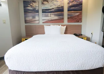 Days Inn by Wyndham Flint/Bishop International Airport hotel thumbnail 6