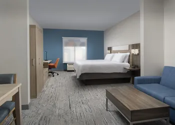 Holiday Inn Express & Suites Knoxville-Clinton by IHG hotel thumbnail 6