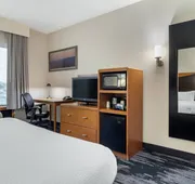 Fairfield Inn & Suites by Marriott Commerce hotel detail image 4