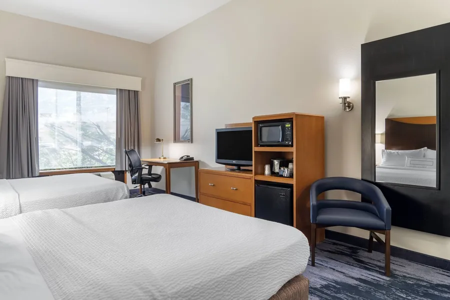 Fairfield Inn & Suites by Marriott Commerce hotel detail image 6