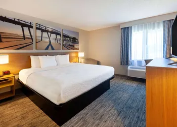 Days Inn by Wyndham Sturtevant / Racine / Mount Pleasant hotel thumbnail 4