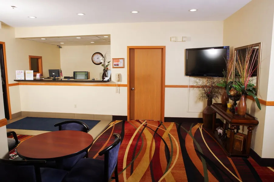 Dutch Inn and Suites hotel detail image 2