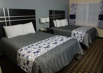 Dutch Inn and Suites hotel thumbnail 5