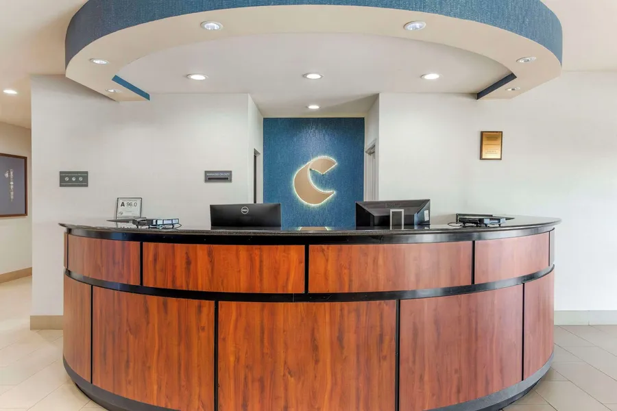 Comfort Suites Whitsett - Greensboro East hotel detail image 2