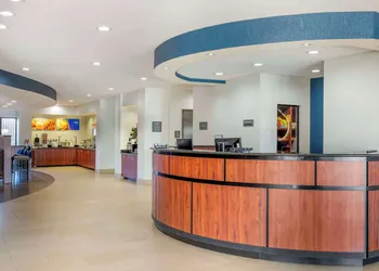 Comfort Suites Whitsett - Greensboro East hotel thumbnail 3