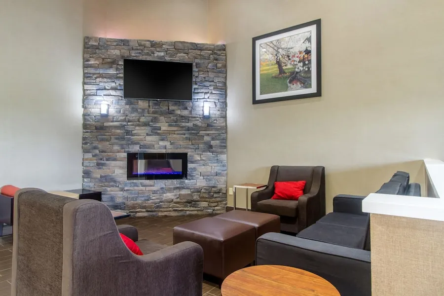 Comfort Suites Danville hotel detail image 2