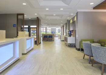 Holiday Inn Express & Suites North Bay by IHG hotel thumbnail 2