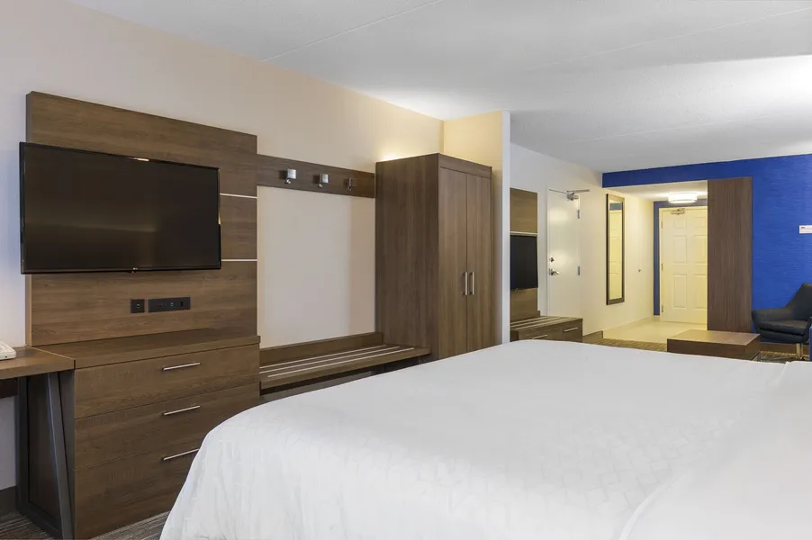Holiday Inn Express & Suites North Bay by IHG hotel detail image 6