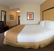 Holiday Inn Express Hotel & Suites CORDELE NORTH by IHG hotel detail image 4