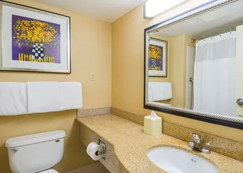 Quality Inn Boston - Revere hotel thumbnail 5
