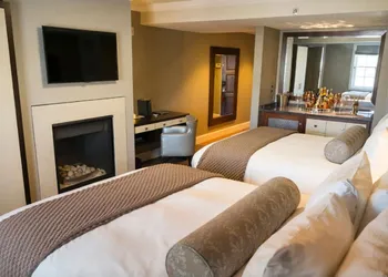 Forty 1 North hotel thumbnail 3