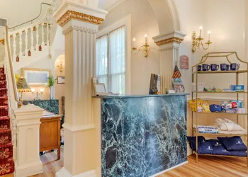 The Carriage House Inn Newport hotel thumbnail 5