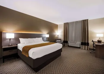 Comfort Inn & Suites Midway - Tallahassee West hotel thumbnail 8