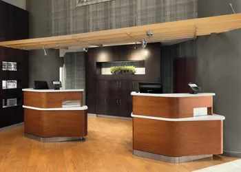 Courtyard by Marriott Long Island MacArthur Airport hotel thumbnail 5