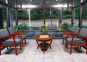 Days Inn by Wyndham Pittsburgh hotel thumbnail 2