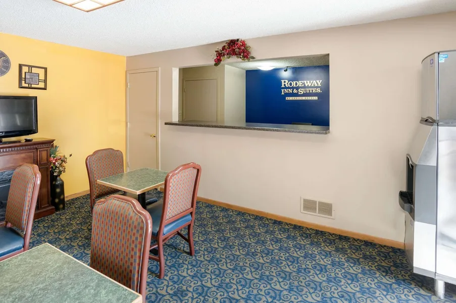 Rodeway Inn & Suites Austin I-90 hotel detail image 2