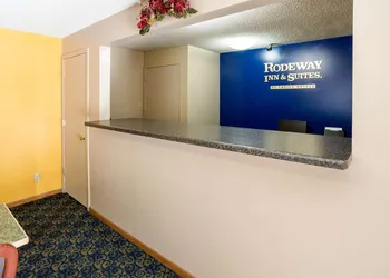 Rodeway Inn & Suites Austin I-90 hotel thumbnail 3