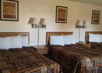 Rodeway Inn & Suites Austin I-90 hotel thumbnail 7