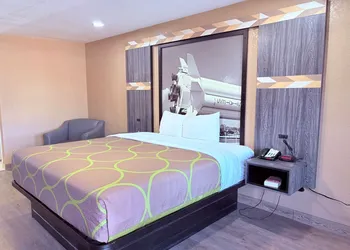 Express Inn & Suites Houston Katy hotel thumbnail 6