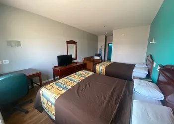 Tropicana Inn and Suites hotel thumbnail 8
