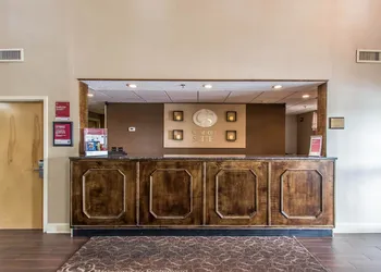 Comfort Suites Richmond hotel thumbnail 4
