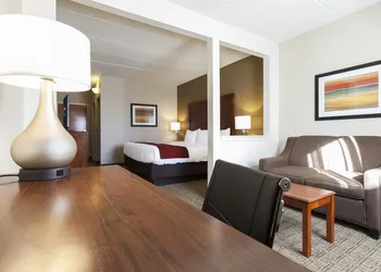 Comfort Suites Richmond hotel thumbnail 7