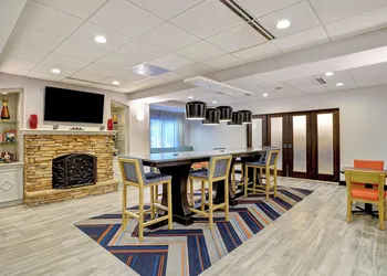 Hampton Inn Cortland hotel thumbnail 2