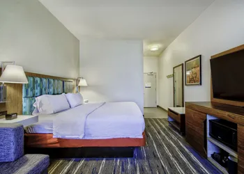 Hampton Inn Cortland hotel thumbnail 5