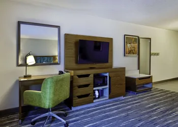 Hampton Inn Cortland hotel thumbnail 8
