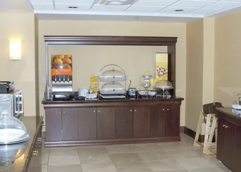 Hampton Inn & Suites Dayton-Airport hotel thumbnail 4