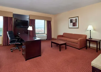 Hampton Inn & Suites Austin South/Buda hotel thumbnail 6
