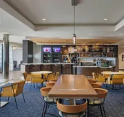 Courtyard by Marriott Long Beach Airport hotel detail image 7