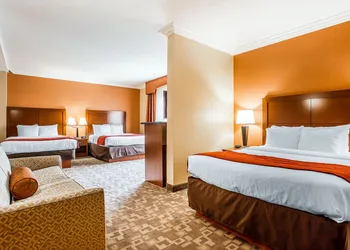 Comfort Suites Oceanside Camp Pendleton Area hotel thumbnail 7