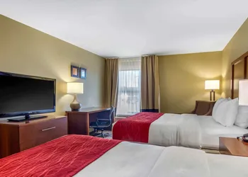 Comfort Inn & Suites LaGrange East hotel thumbnail 8