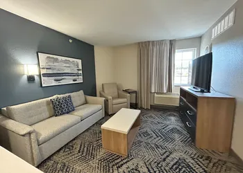 Candlewood Suites Fayetteville – University of Arkansas by IHG hotel thumbnail 7
