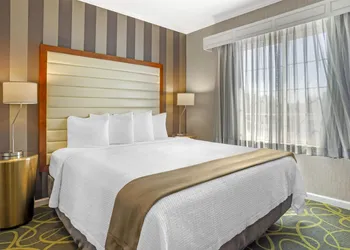 Best Western Plus Dixon Davis hotel thumbnail 6