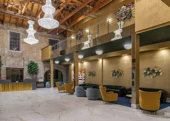 SpringHill Suites by Marriott New Orleans Warehouse Arts District hotel thumbnail 5