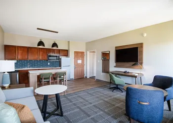 Staybridge Suites Phoenix - Glendale Sports Dist by IHG hotel thumbnail 7