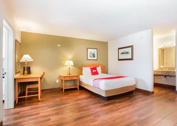 OYO Waterfront Hotel - Cape Coral/Fort Myers, FL hotel thumbnail 7