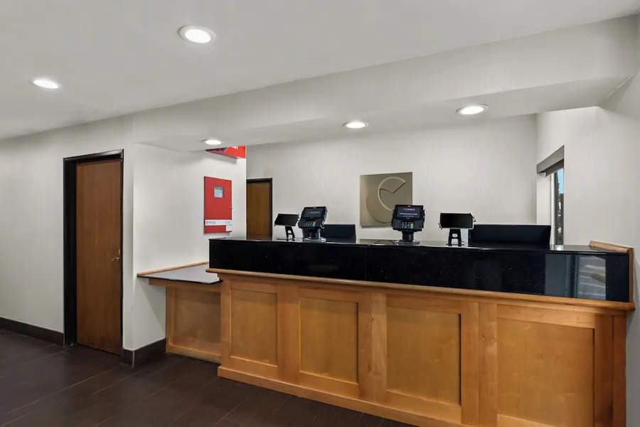 Comfort Inn & Suites hotel detail image 2