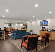 Comfort Inn & Suites hotel detail image 4