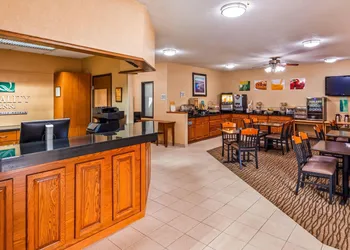 Quality Inn Tomah hotel thumbnail 3