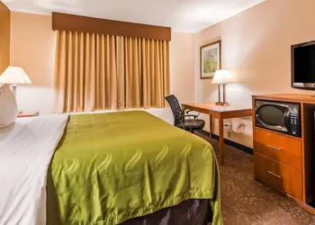 Quality Inn Tomah hotel thumbnail 5