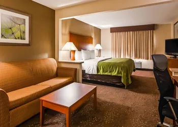 Quality Inn Tomah hotel thumbnail 6