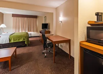 Quality Inn Tomah hotel thumbnail 8