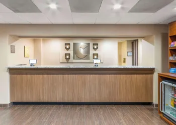 Comfort Inn Summerville - Charleston hotel thumbnail 5