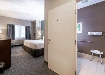 Wingate by Wyndham Great Falls hotel thumbnail 6