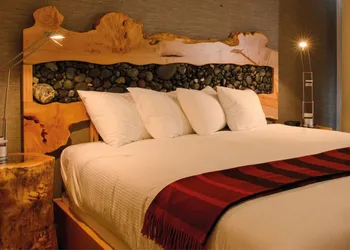 Skwachàys Lodge hotel thumbnail 2