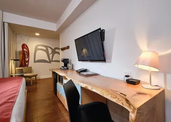 Skwachàys Lodge hotel thumbnail 4