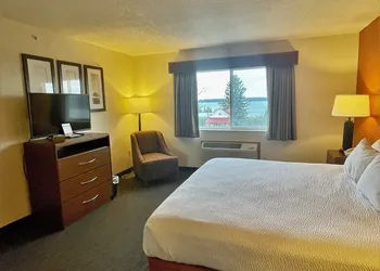 Quality Inn Petoskey hotel thumbnail 4